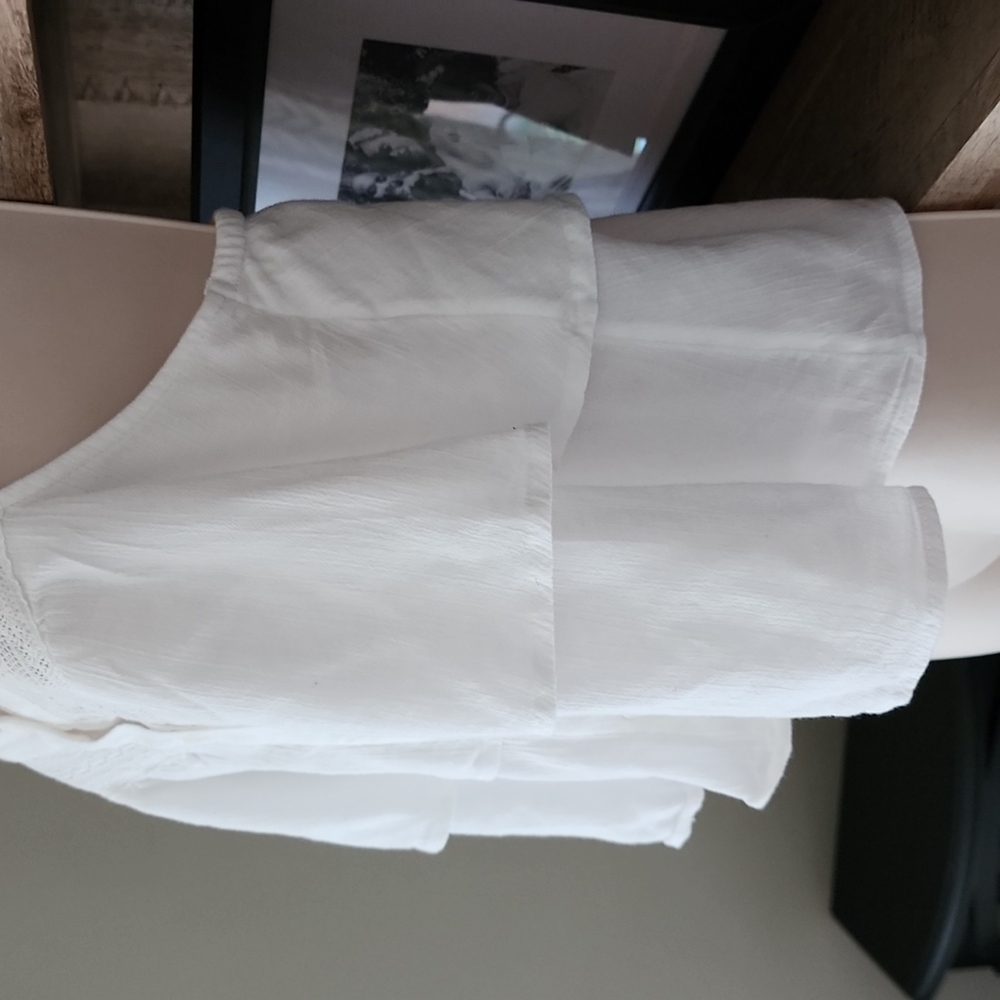 Ruffled top - Picture 5 of 6